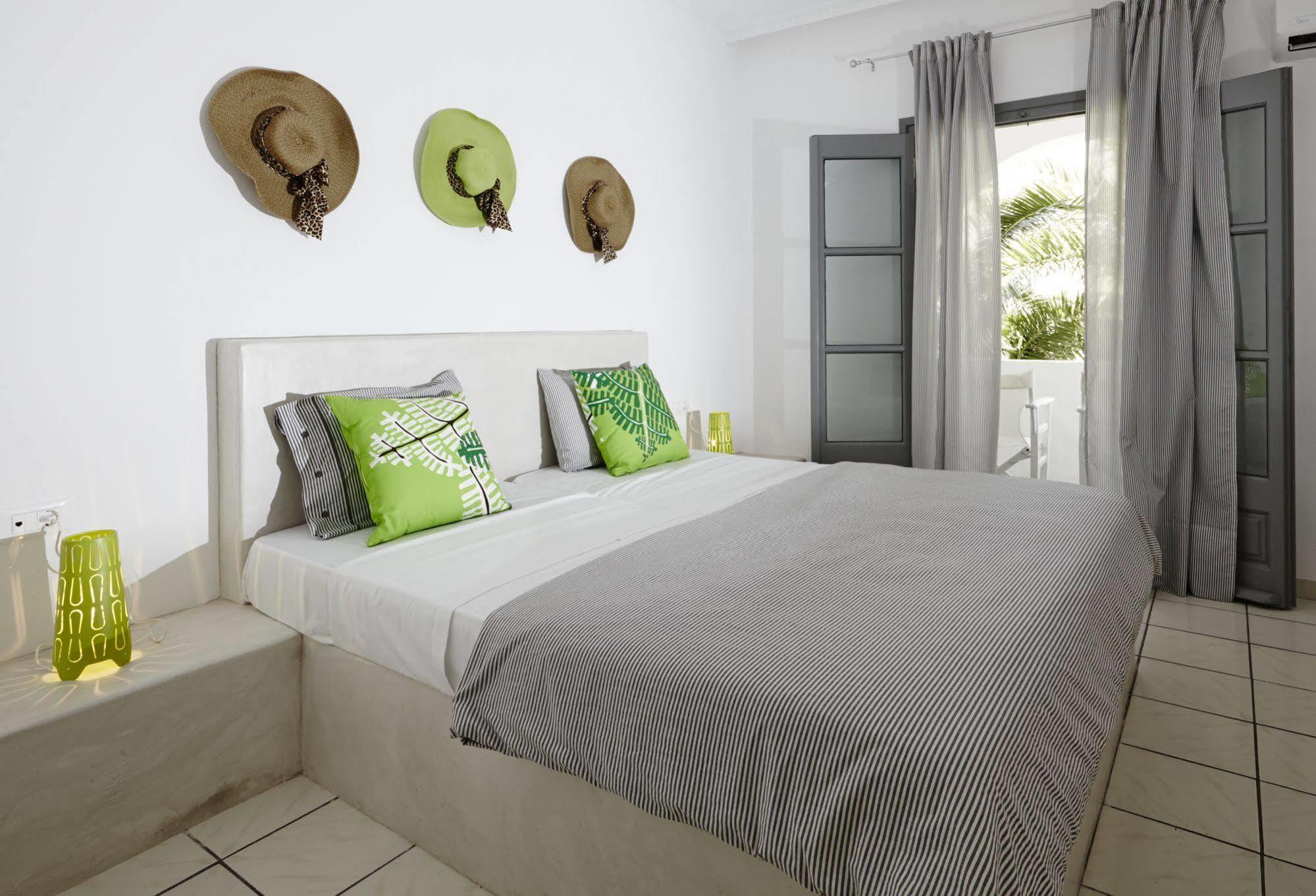 Fenix Hotel Περίσσα Εξωτερικό φωτογραφία