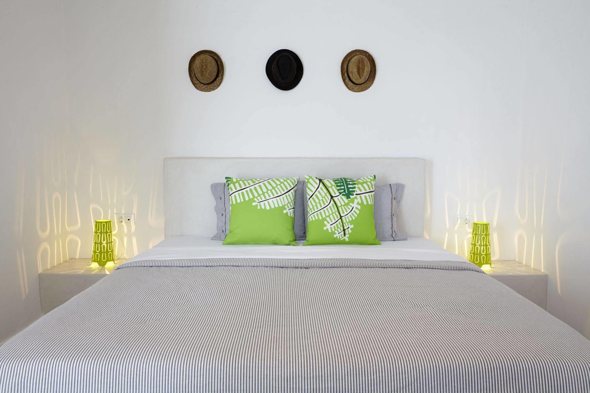 Fenix Hotel Περίσσα Εξωτερικό φωτογραφία